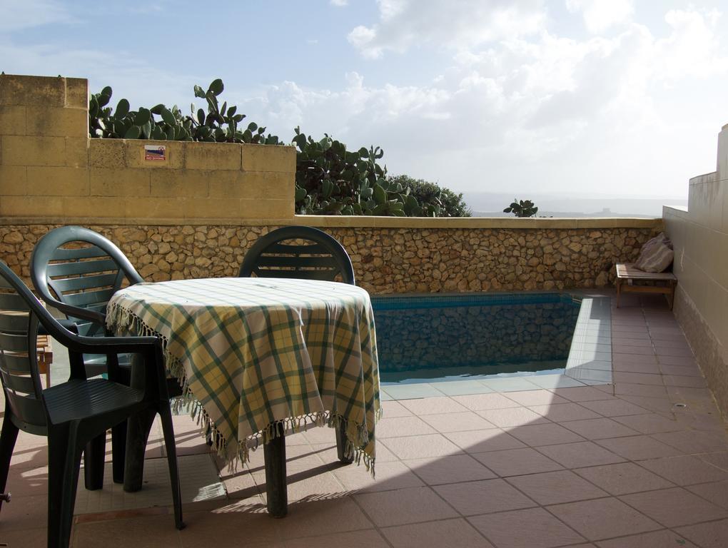 Hotel Ta'Kemmuna Qala Exterior foto